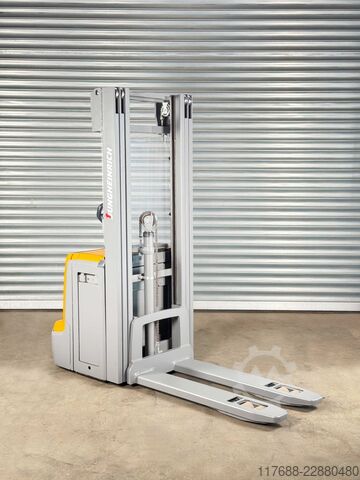 Високопідйомна вантажівка пішохідна Jungheinrich EJC 220 - Service Neu- Batterie 87% + Garantie