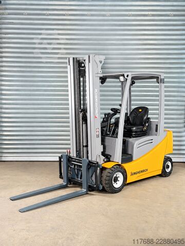 Електрически 4-колесни Jungheinrich EFG 320 - Service Neu - Batterie 82% - Garantie