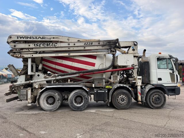 Betongpumpbil Astra HD8 84.48-80