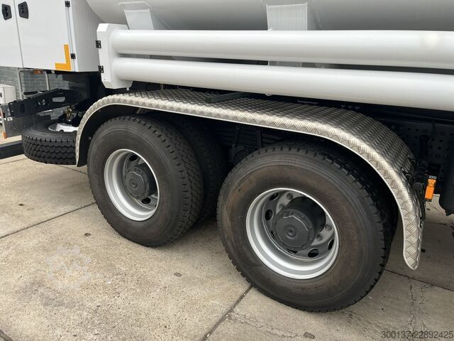 Tovornjak s cisterno Mercedes-Benz Arocs 4140 8x4 | Fuel Tank | Stock