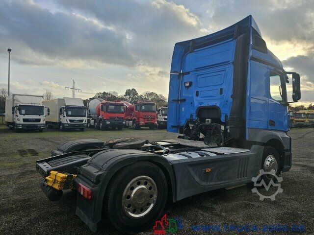 Special purpose truck Mercedes-Benz Actros 1842 LS StreamSpace 2 Betten Kühlschrank