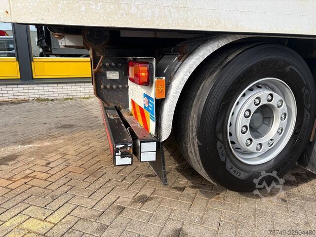 Sistema de braço de gancho Volvo FM 420 + HMF 1643 Z2---2X EXT. + REMOTE + TIPPE...