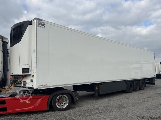 Gjysmë rimorkio frigoriferike Schmitz Cargobull SKO 24/L-14.7 FP 45 V7 Pharma Lang LKW Vector HE19