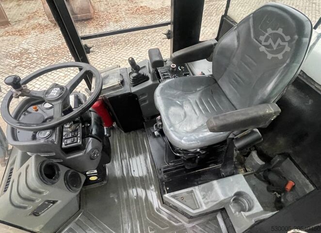 Single drum roller CAT CS 663 E