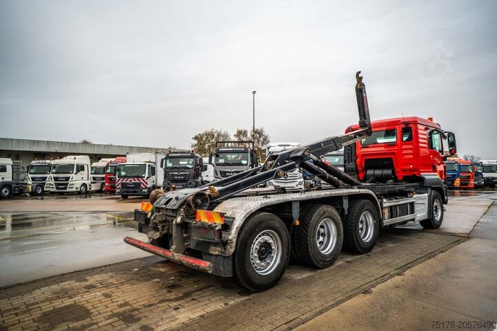Sistema de braço de gancho MAN TGS 35.430 BL - HIAB