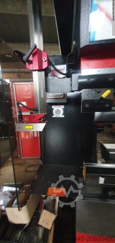 Plegadora - hidráulica AMADA HFP 8025/L