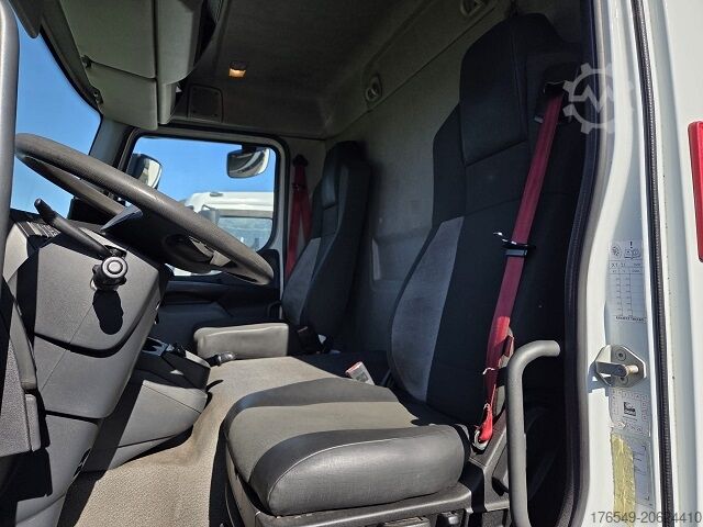 منصة مع منحدرات Renault D16-240