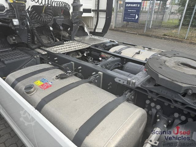 Tractor estándar Scania R 460 NA - SUPER - HIGHLINE - 2x TANKs - ACC