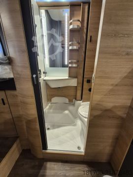 Poluintegrirani kamper Knaus L!VE WAVE 650 MEG Black Selection *TraumMobil*Automatik*Schwarz*