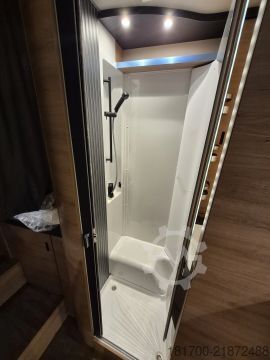 Poluintegrirani kamper Knaus L!VE WAVE 650 MEG Black Selection *TraumMobil*Automatik*Schwarz*