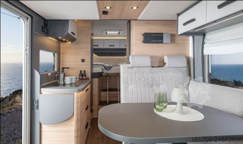 Poluintegrirani kamper Knaus L!VE WAVE 650 MEG Black Selection *TraumMobil*Autark e*