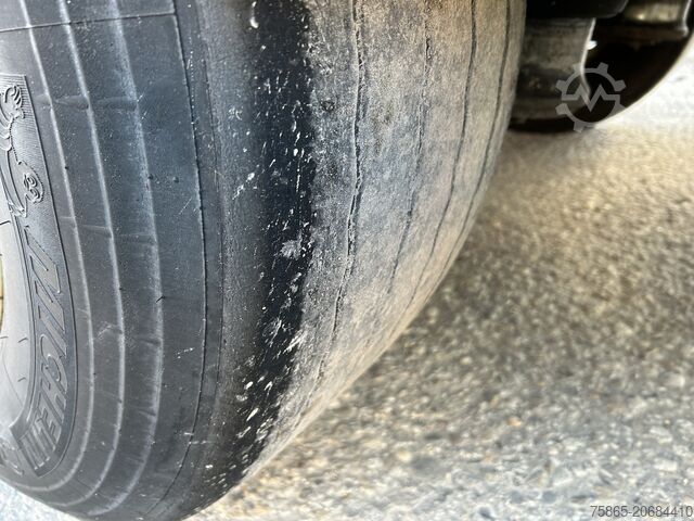 Skjutbara presenningar Pacton T3-011 / Curtainside Trailer / SAF Drum / APK T...