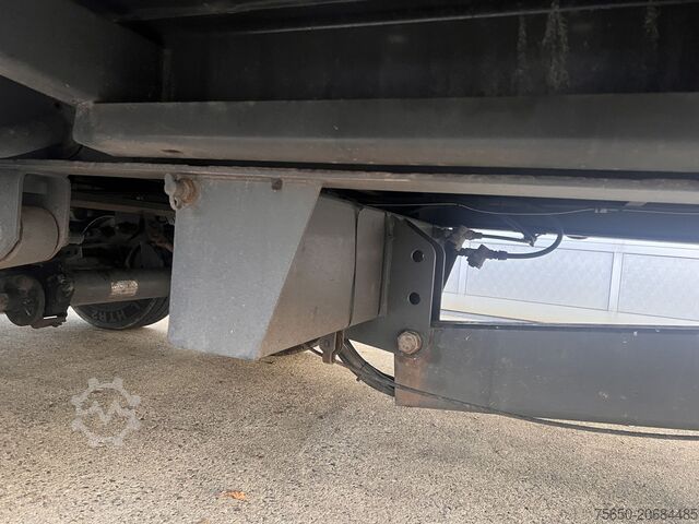 Hyötyajoneuvo  tt  Tandemtieflader