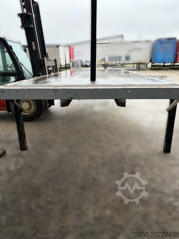 Swap body open Krone Plattform 7,82m mit Steckrungen mittig