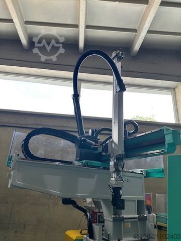 Injection molding machine Arburg 270C 400-70 e²