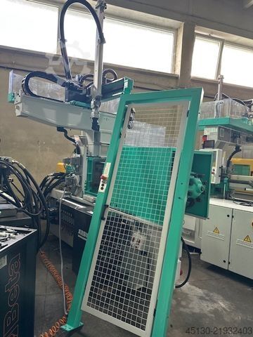 Injection molding machine Arburg 270C 400-70 e²