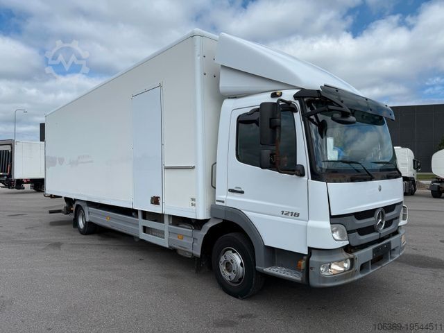 Camión caja MERCEDES-BENZ Atego 1218 4x2 Euro 5 8,0 m. koffer