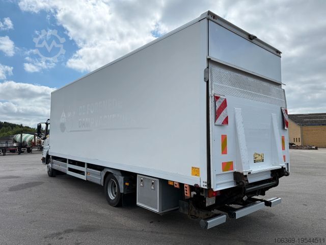 Camión caja MERCEDES-BENZ Atego 1218 4x2 Euro 5 8,0 m. koffer