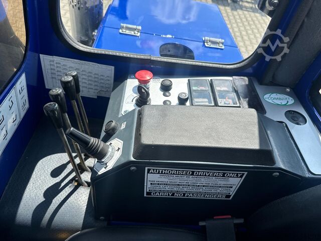 מלגזה ארבע-כיוונית Combilift C3000/ Mast 7500 mm /Teleskopic forks