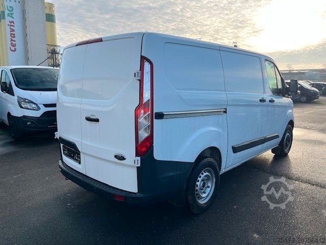 Slēgtais furgons FORD Transit Custom Kasten 310 L1H1 Ablastung 2,8to