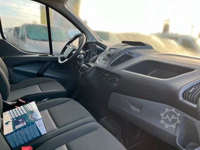 Slēgtais furgons FORD Transit Custom Kasten 310 L1H1 Ablastung 2,8to