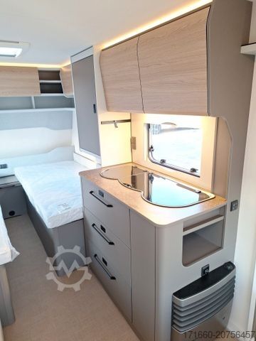 Rulotă BÜRSTNER B66 490 TL