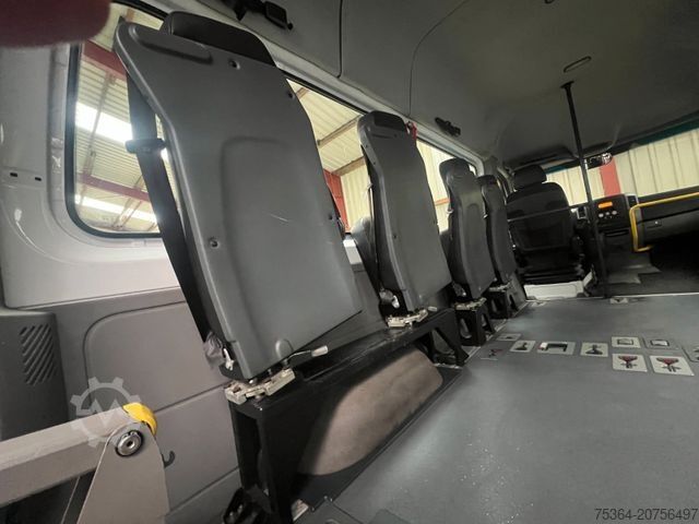 Minibus MERCEDES-BENZ Sprinter 313 BlueTEC 9 Sitze+ ENGINE NO GOOD