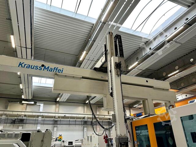 מכונת הזרקת פלסטיק KraussMaffei KM 850-12000 MX