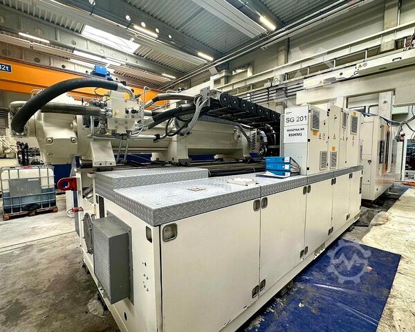 מכונת הזרקת פלסטיק KraussMaffei KM 850-12000 MX