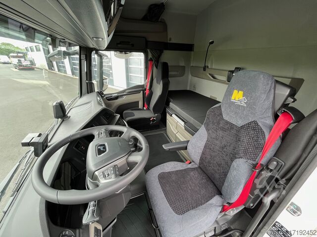 Camion de marchandises dangereuses MAN TGX 18.480 4x2BL SA