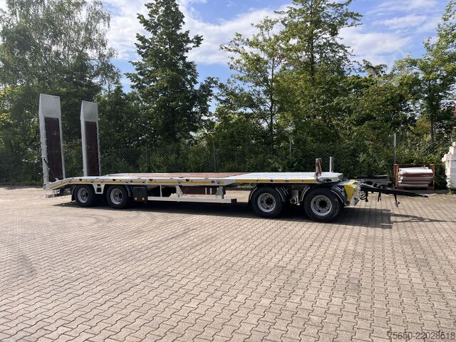 লোডার ট্রেলার Möslein T4 VB H1 gerade  neuer 4 Achs Tieflader gerade hydraulischen Rampen