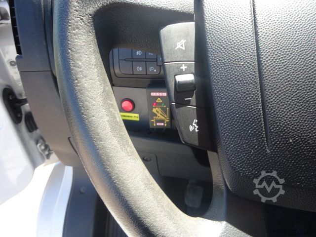 وانت پیکاپ FIAT Ducato Maxi Doka Pritsche Fassi Ladekran