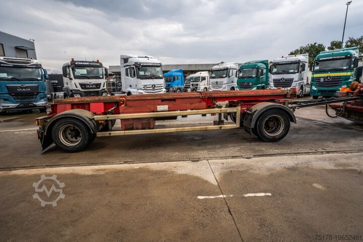 Transport av containere WAF HRA18.65LS-CONTAINER