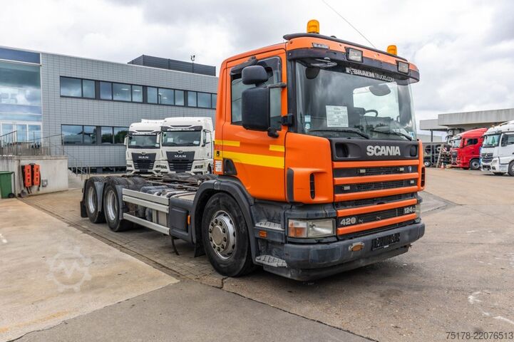 Sasis dengan kabin SCANIA SCANIA 124G420-6x4