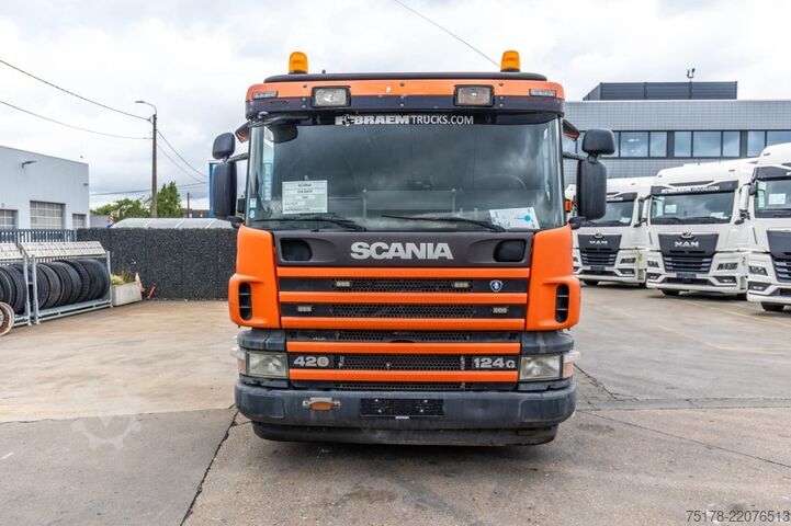 Sasis dengan kabin SCANIA SCANIA 124G420-6x4