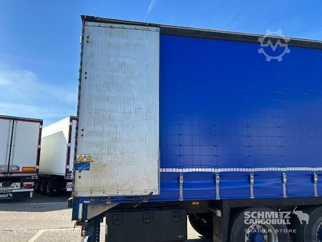 กึ่งพ่วงเปิดพร้อมผ้าใบคลุม Schmitz Cargobull Curtainsider Standard UK