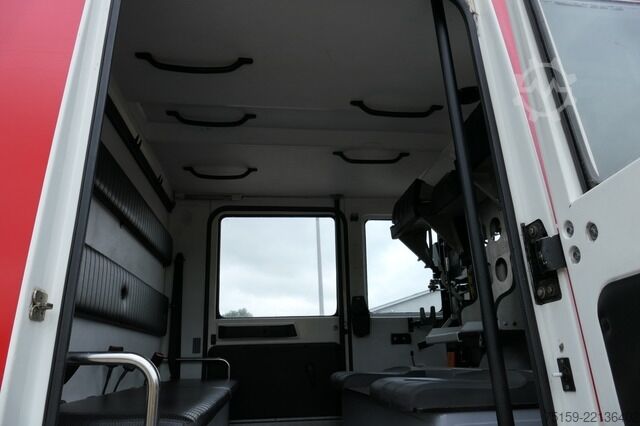 Camião com carroçaria personalizada man 10.224 DoKa LHF 16/12 4x4 Wassertank 850l