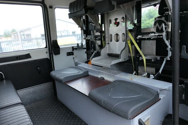Camião com carroçaria personalizada man 10.224 DoKa LHF 16/12 4x4 Wassertank 850l