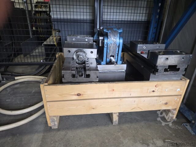 Centro de maquinagem universal Matec 30HV