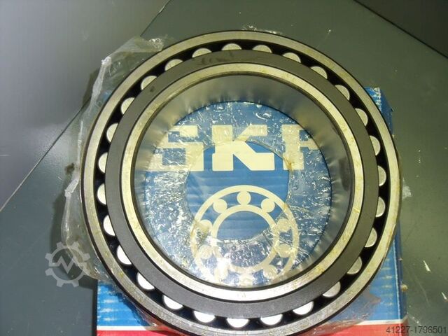 Spherical roller bearing SKF 23028 CC/C4W33, Fabrikat SKF