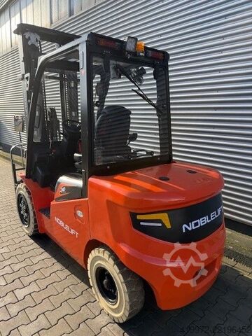 Empilhador eléctrico de 4 rodas Noblelift CPD30-AF1S