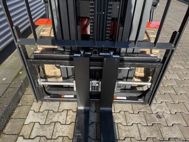 Empilhador eléctrico de 4 rodas Noblelift CPD30-AF1S