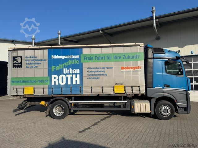 Kamion s izmjenjivom nadogradnjom Kögel BDF Wechselbrücke 7.45 Curtainsider
