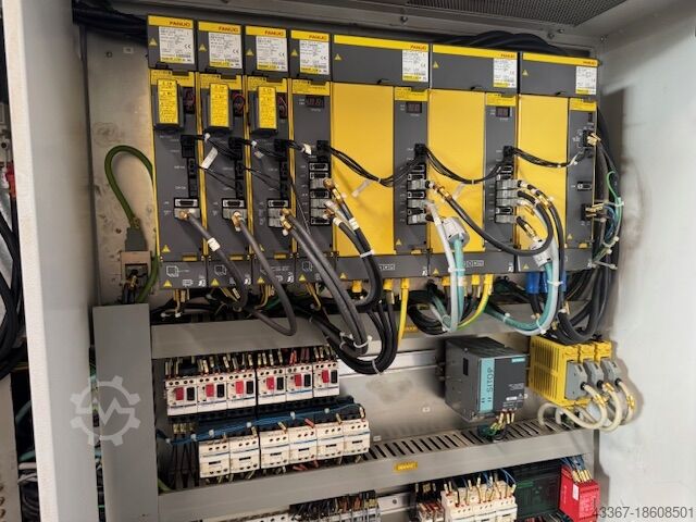 เครื่องกลึง CNC 5 แกน ROMI ROMI E 320