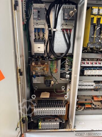 เครื่องกลึง CNC 5 แกน ROMI ROMI E 320