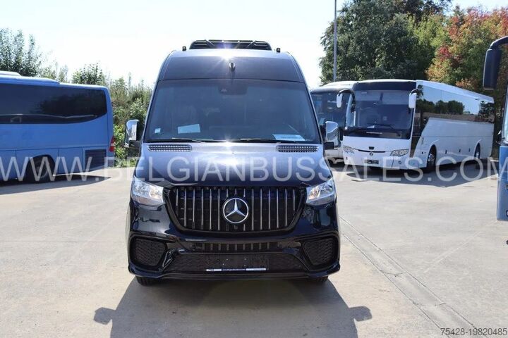 小巴 Mercedes Sprinter