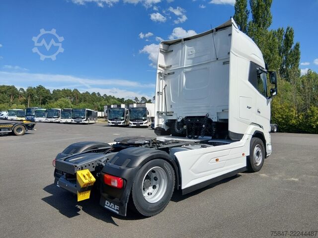 стандартен влекач DAF XG+ 530 FT Intarder Standklima ACC