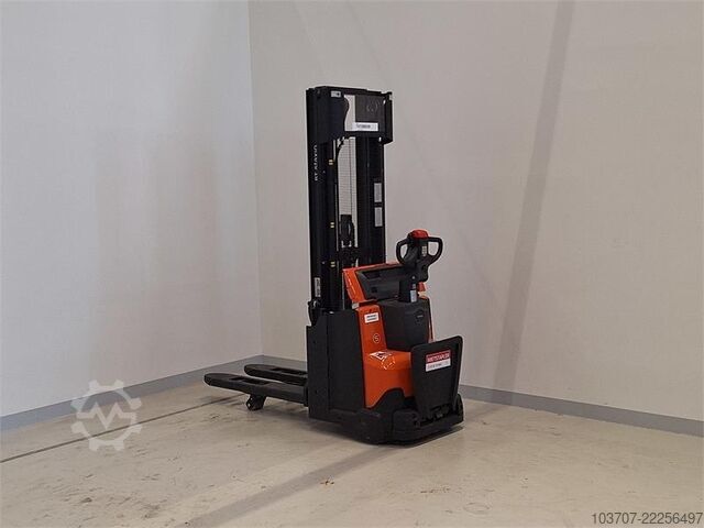 Carretilla elevadora Toyota SWE120L