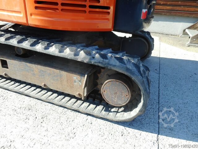 Mini bager Hitachi ZX26U mit POWERTILT