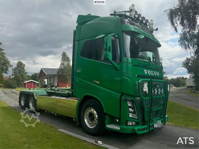 Система за рамо с кука Volvo FH16 6x2 Hook truck w/ crane hydraulics and articu